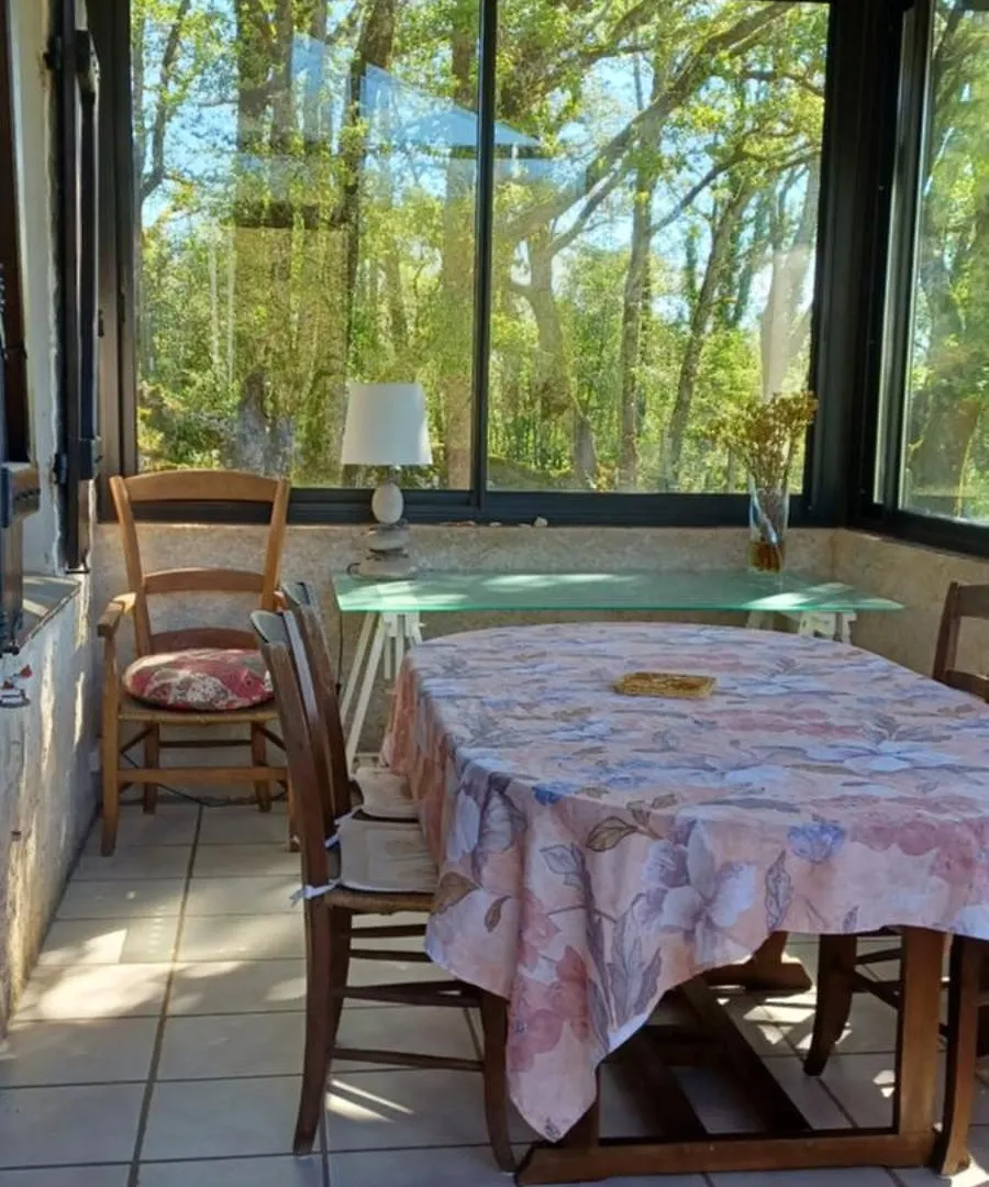 Maison Au Calme Avec Vue Splendide Dans La Vallee Du Cele Sauliac-sur-Cele Holiday home