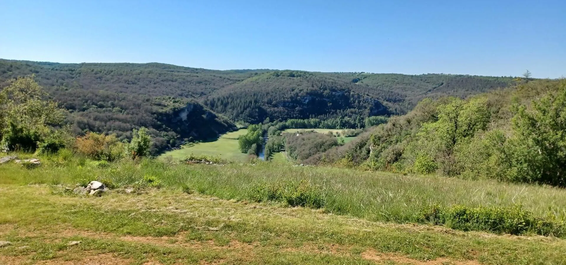 Maison Au Calme Avec Vue Splendide Dans La Vallee Du Cele Sauliac-sur-Cele